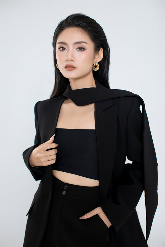 Front view of Ellen blazer in classic black with tailored fit