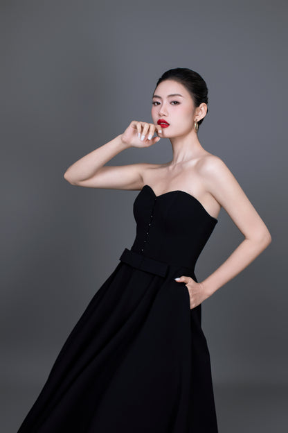 Close-up of Diana dress bodice with elegant neckline detail