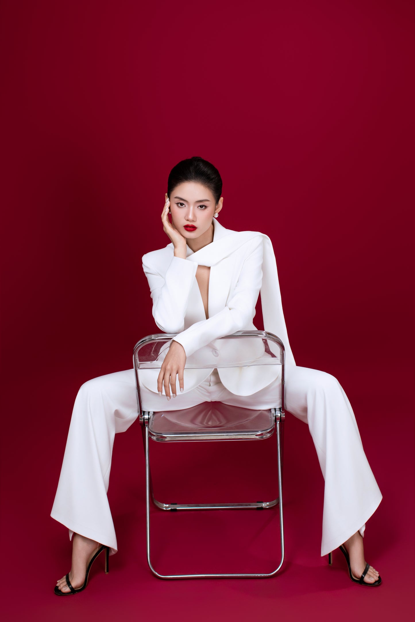 Ellen blazer paired with Freya wide leg pants in white for a timeless office outfit